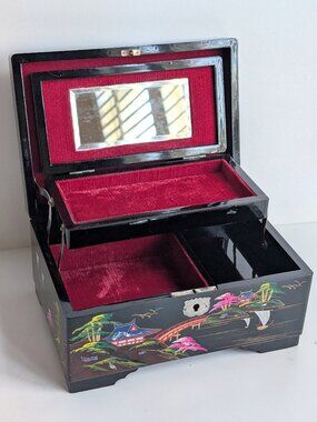 Vtg Japanese Black Lacquer Hand Painted Jewelry box w/ Abalone Inlay Fuji Pagoda